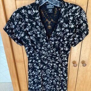 Angie Black White  Floral Button Front Rayon Short Sleeve Crochet Cotton V Back